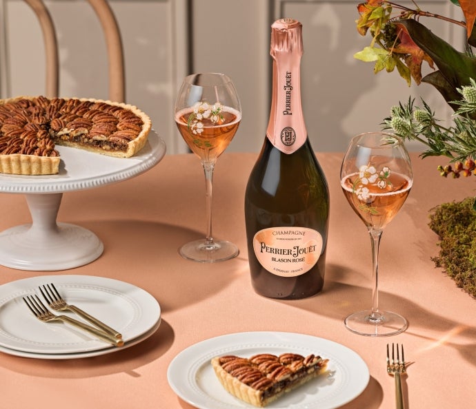 Perrier Jouët Holiday Tablescape 